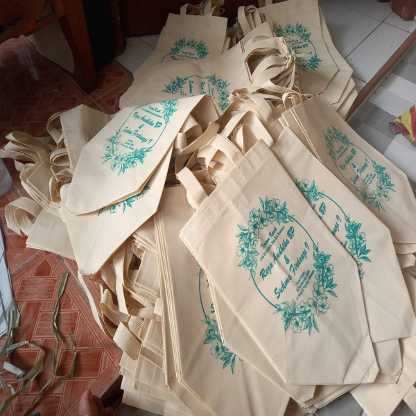 PERCETAKAN DAN SABLON