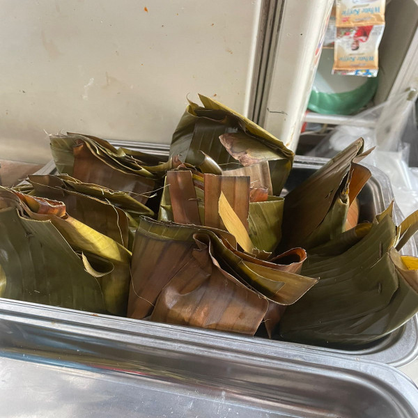 ANEKA LAUK DAN BOTOK