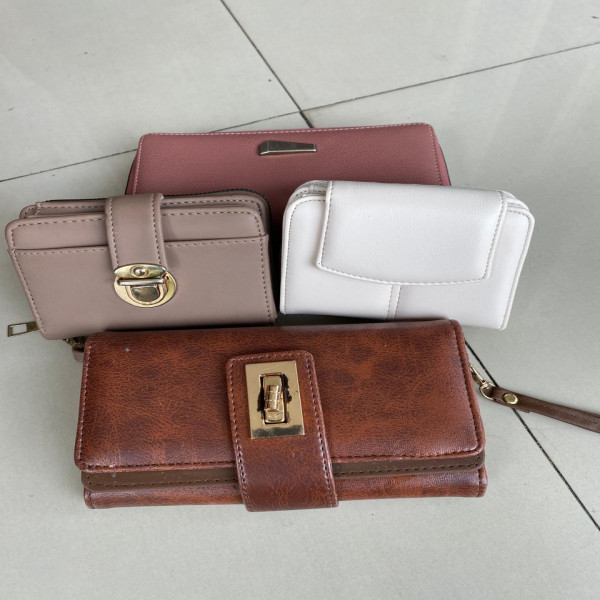ANEKA DOMPET
