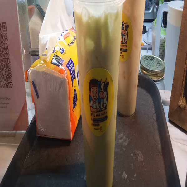 Susu Sapi Matcha