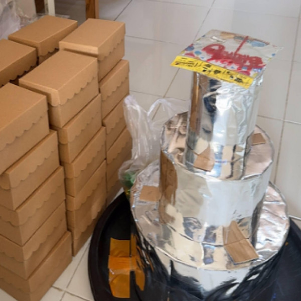snack tower