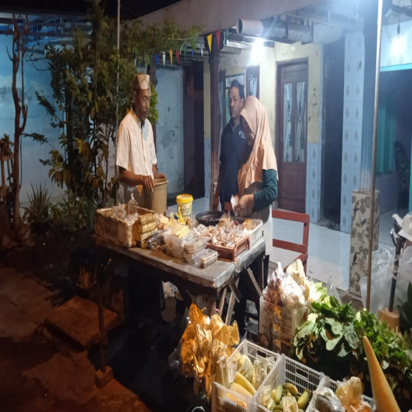 JUAL SAYUR DAN IKAN