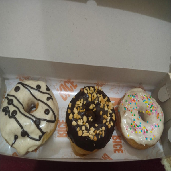 donat aneka topping